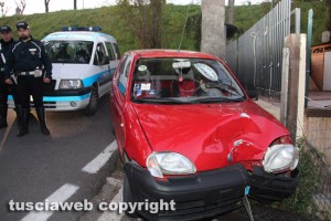 La Seicento che ha sfondato il cancello