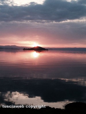 Montefiascone - Tramonto sul lago di Bolsena