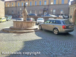 Viterbo - Piazza Dante