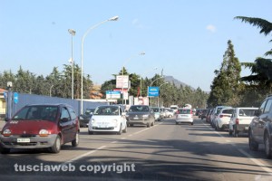 Cassia Nord interrotta, auto in coda