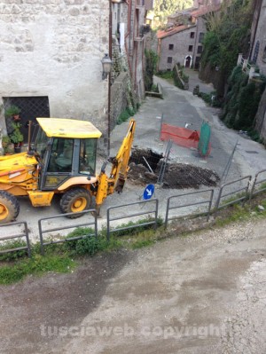 La voragine creatasi ai borghi di Ronciglione