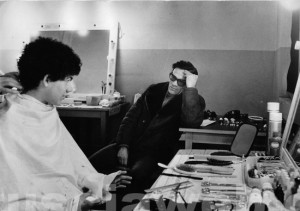 L'attore Claudio Troccoli (abitante di Chia) nei panni del "collaborazionista" e Pierpaolo Pasolini durante una pausa della lavorazione del film "Salò"