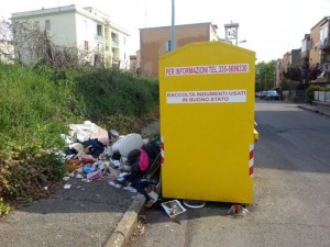 L'immondizia per le vie di Viterbo