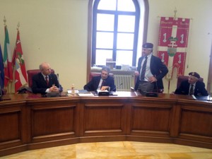 Una delegazione di paracadutisti in Provincia