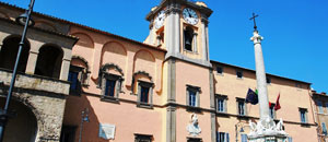 Il palazzo comunale di Tarquinia