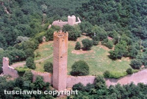 La torre di Chia vista dall'alto