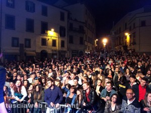Giorni Anomali in concerto a piazza Fontana Grande