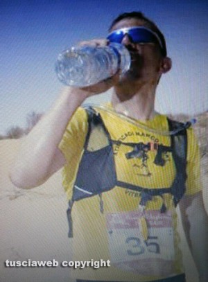 Andrea Belli all'arrivo della terza tappa della 100 km del Sahara