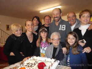 Nonna Cleide Maria Manzotti compie cento anni