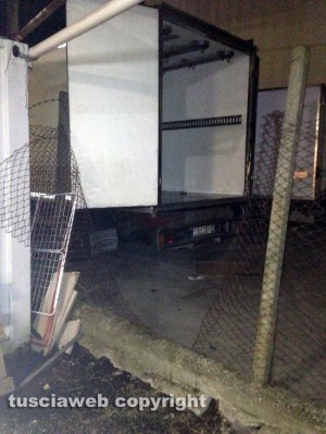 Furto sventato alla Prociv - La rete tagliata