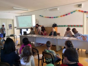 I ragazzi e le maestre dell’istituto comprensivo Ellera