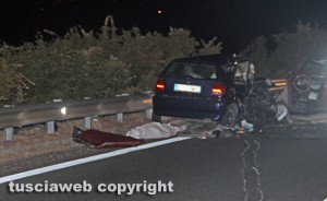 Frontale allo svincolo per Tuscania - Due ragazzi morti