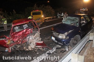 Frontale allo svincolo per Tuscania - Due ragazzi morti