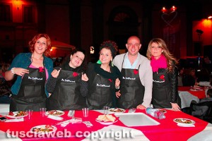 Festival del volontariato - Cena di beneficenza a piazza Fontana grande