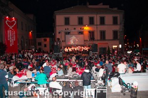 Festival del volontariato - Cena di beneficenza a piazza fontana grande