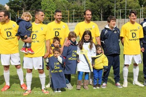 Alcuni giocatori con le famiglie