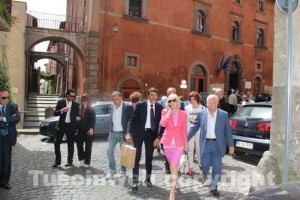 Il tour della ministra nelle scuole di Tuscania 