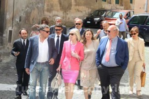 Il tour della ministra nelle scuole di Tuscania 
