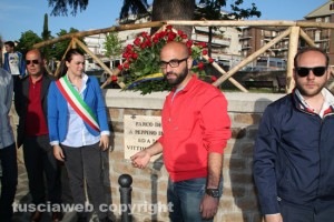 La cerimonia al parco Peppino Impastato