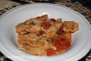 Cena a base d'insetti