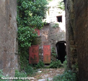La pittoresca “città morta” di Vejano