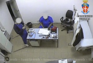 Operazione Anubi - arrestati tre necrofori della camera mortuaria di Belcolle - Il passaggio di denaro