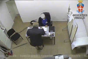 Operazione Anubi - arrestati tre necrofori della camera mortuaria di Belcolle - Il passaggio di denaro