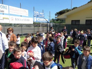 Le immagini della "Festa di primavera, la scuola al campo di calcio"