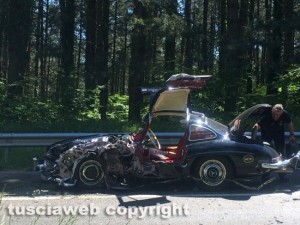 Incidente sulla Cimina, coinvolta auto storica della Mille miglia
