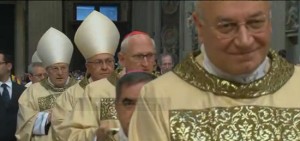 La cerimonia a san Pietro
