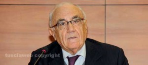 Il presidente della Banca di Viterbo Luigi Manganiello