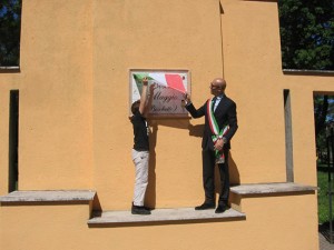 Civita Castellana - La nuova targa al Boschetto 