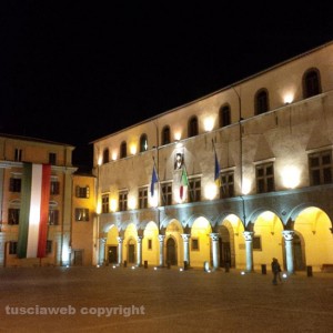 Piazza del Comune di notte