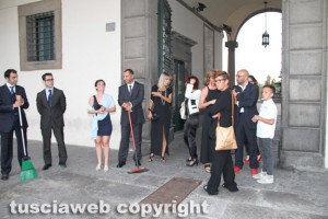 Viterbo civica col vestito elegante