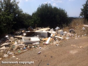 Discarica abusiva a Castel D'Asso
