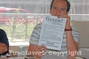 Elpidio Micci con il volantino