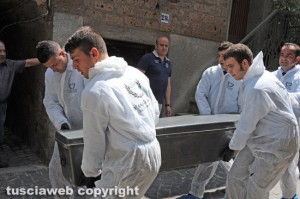 Le due salme portate a Belcolle