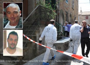 La casa in cui sono stati trovati morti i due cugini - Nei riquadri Adriano e Fausto Fortuna