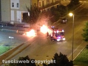 Altri incendi appiccati sempre nella zona di via Garbini
