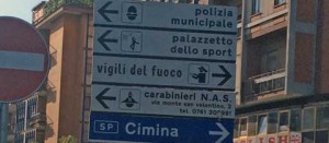 Il cartello indicatore a via Genova