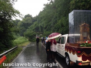 Orvieto - Bolsena - Sfiorata la tragedia durante il trasporto della sacra pietra