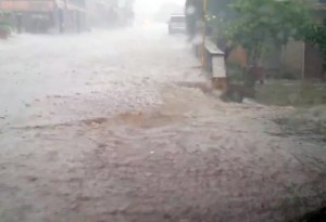 Strada allagata a Montefiascone