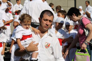 I facchini della mini macchina di santa Rosa del Pilastro