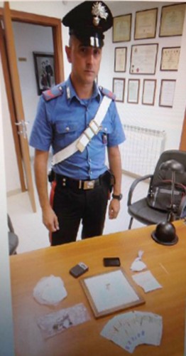 Il materiale sequestrato dai carabinieri 
