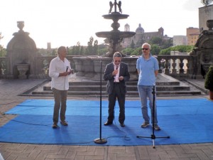 Viterbo con amore, consegna assegni di solidarietà