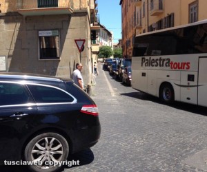 Traffico in tilt tra piazza San faustino e piazza della Rocca