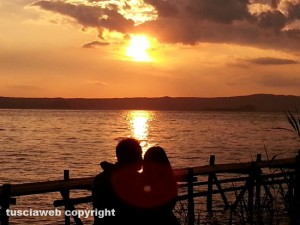 Tramonto sul lago di Bolsena