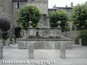 La fontana di piazza XX settembre  a Bagnaia