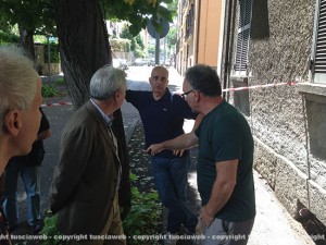 Il sopralluogo del sindaco in via Lorenzo da Viterbo