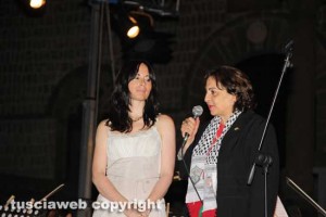 L'ambasciatore palestinese sul palco del Tuscia operafestival 